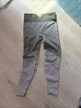 aerie Olive Waistband & Gray Panel Leggings